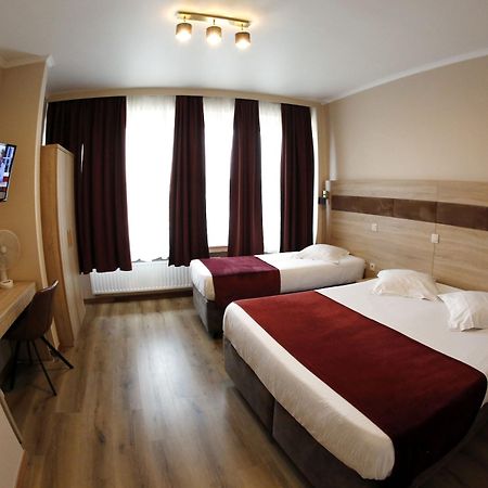 Hotel De France Saint-Gilles Zewnętrze zdjęcie