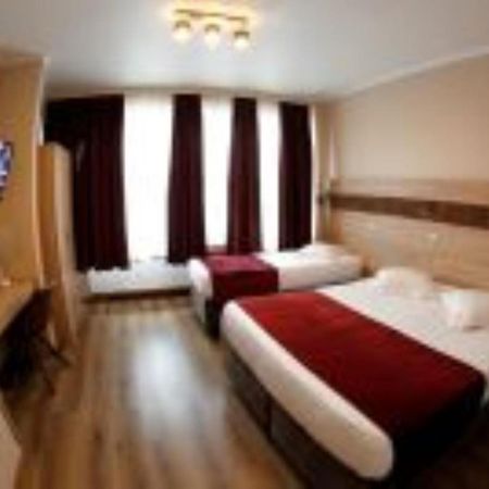 Hotel De France Saint-Gilles Zewnętrze zdjęcie