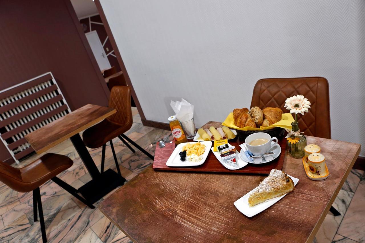 Hotel De France Saint-Gilles Zewnętrze zdjęcie