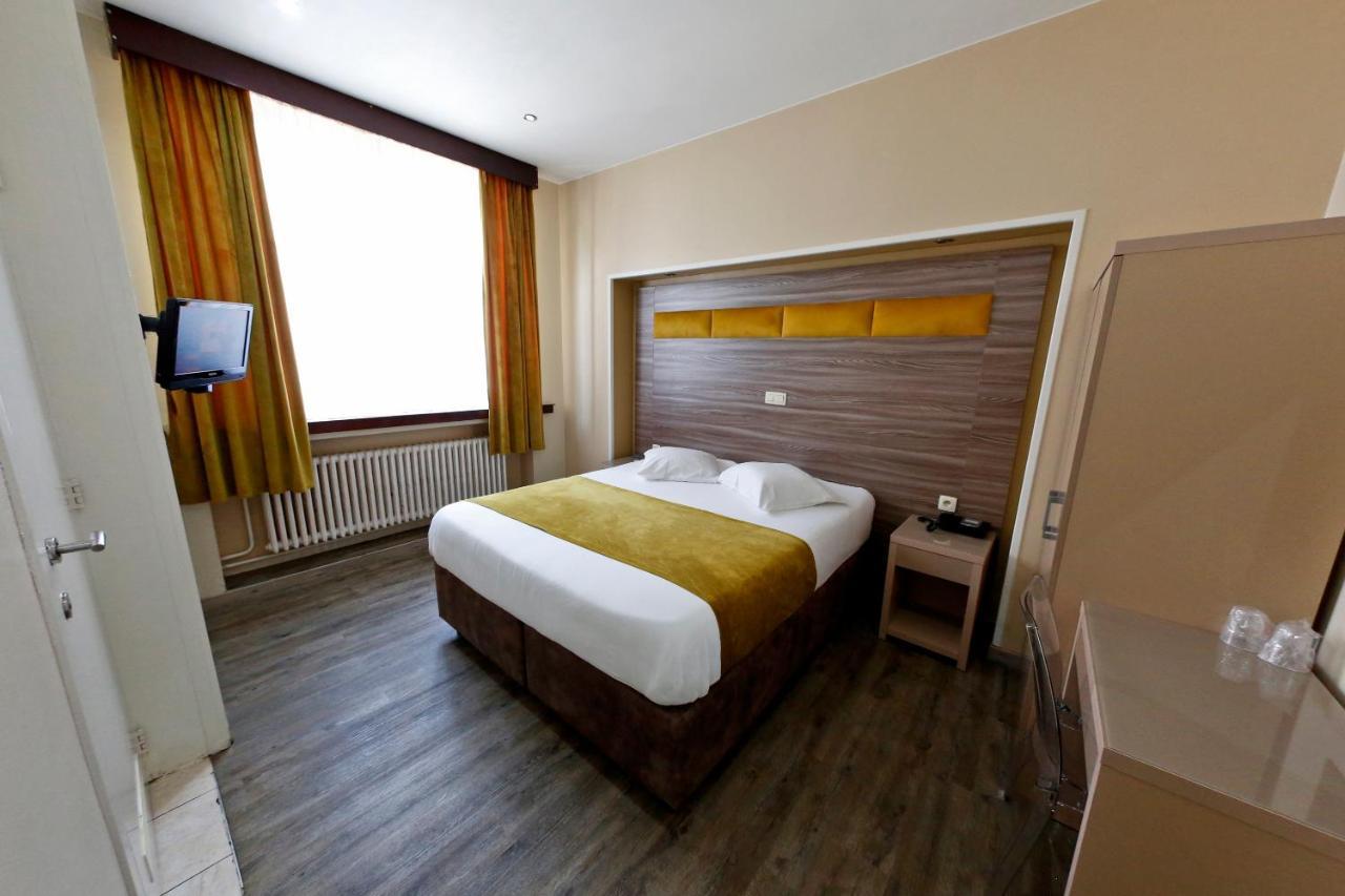 Hotel De France Saint-Gilles Zewnętrze zdjęcie
