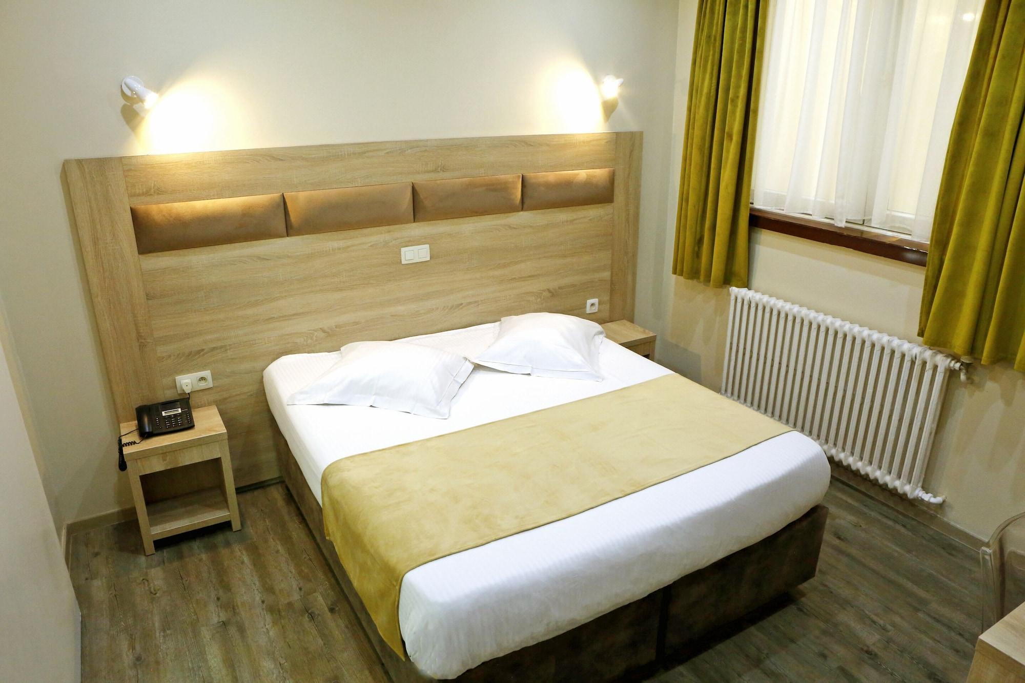 Hotel De France Saint-Gilles Zewnętrze zdjęcie