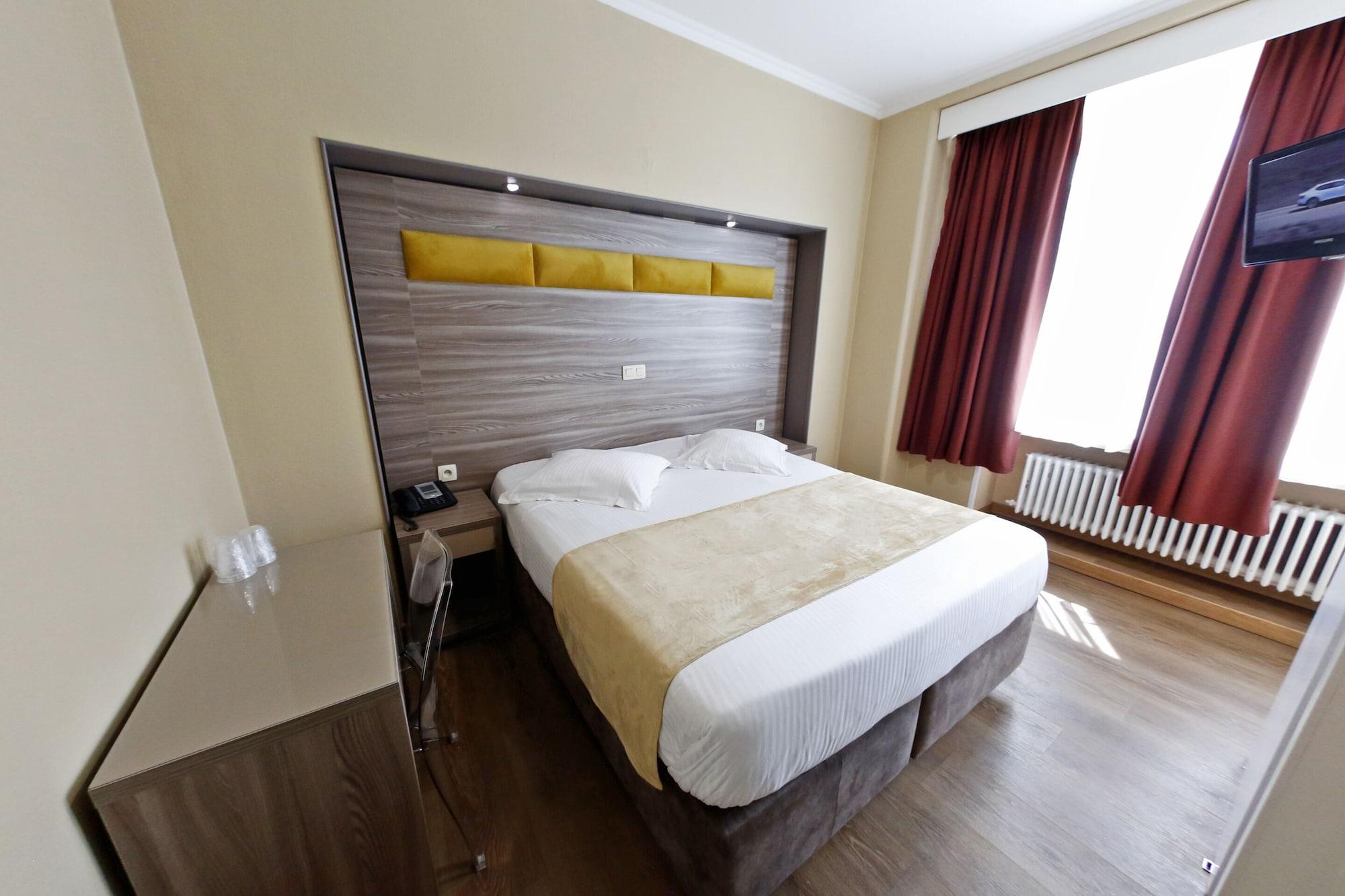 Hotel De France Saint-Gilles Zewnętrze zdjęcie