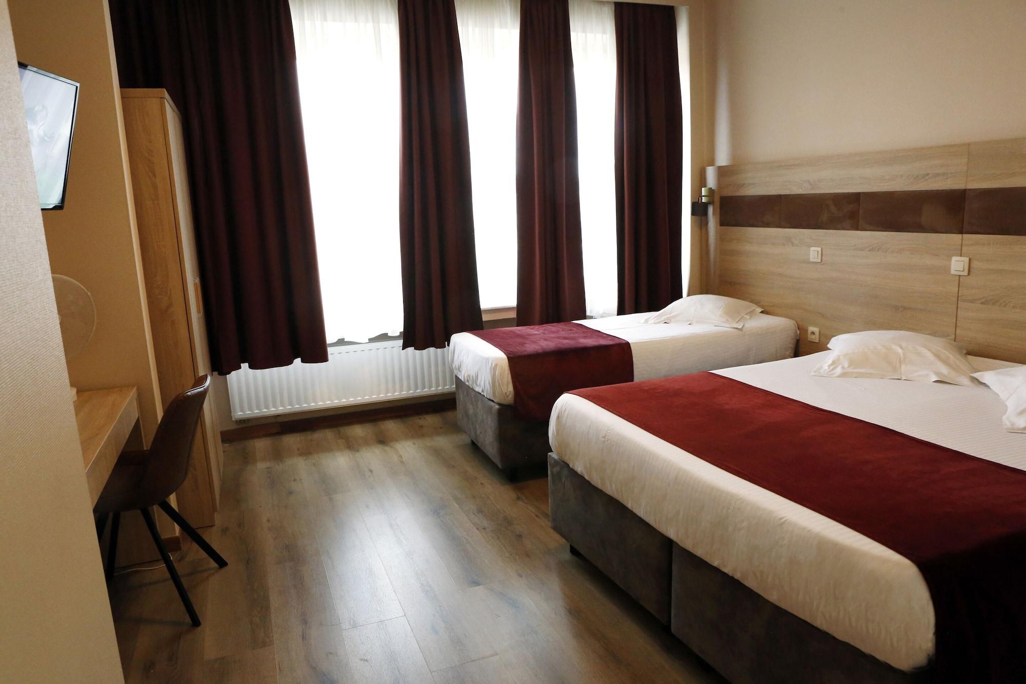 Hotel De France Saint-Gilles Zewnętrze zdjęcie