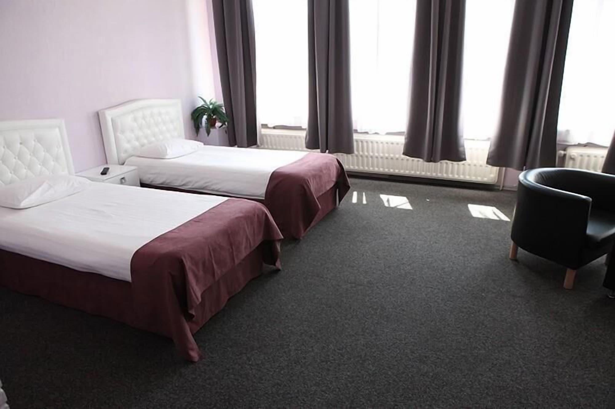 Hotel De France Saint-Gilles Zewnętrze zdjęcie