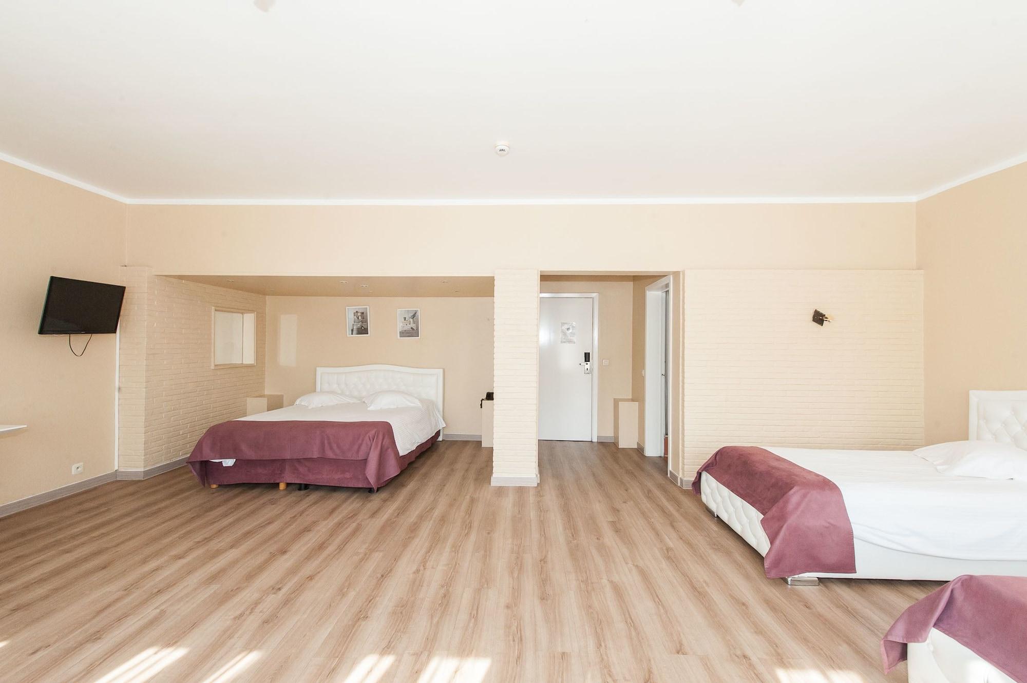 Hotel De France Saint-Gilles Zewnętrze zdjęcie