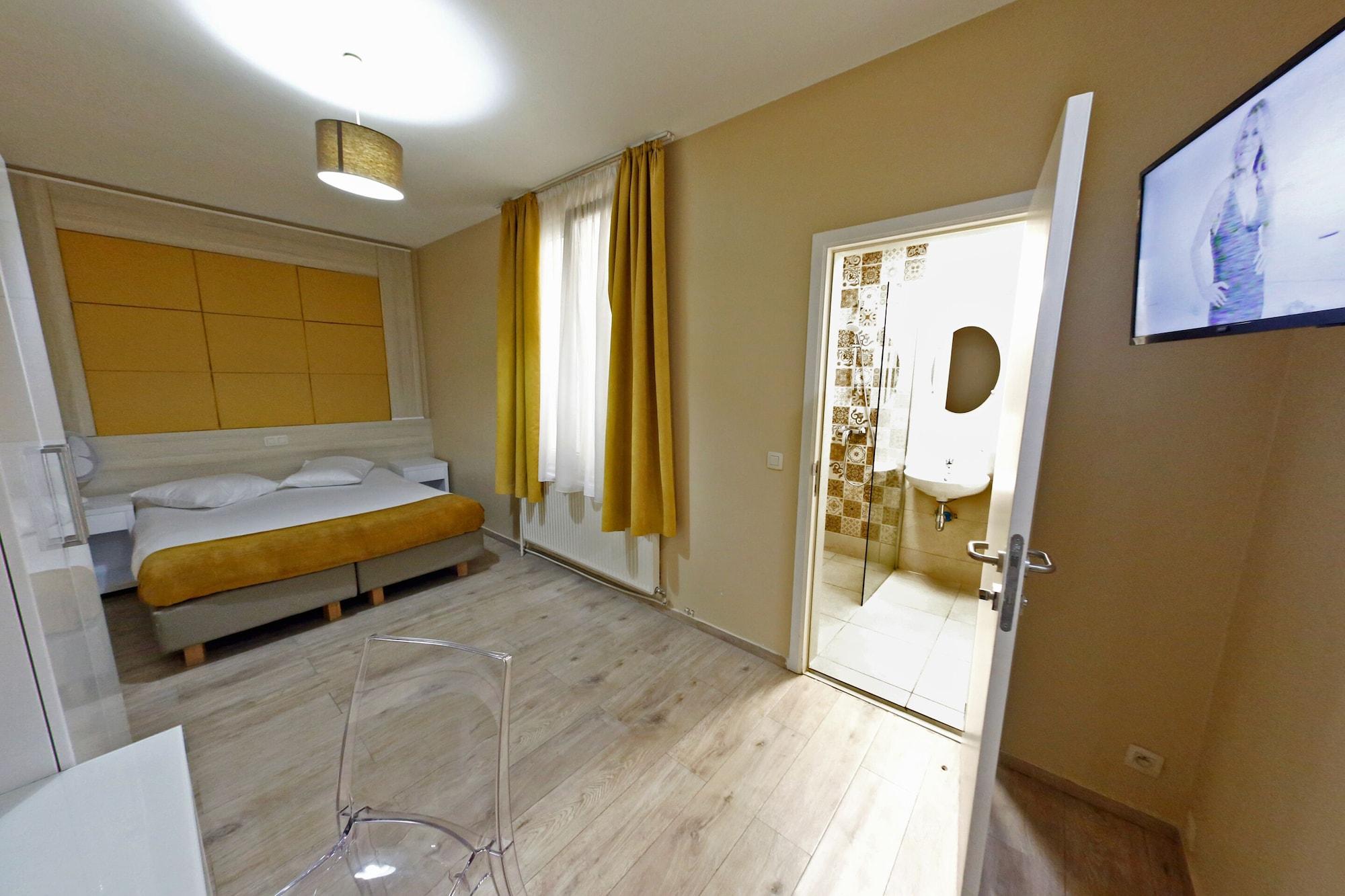 Hotel De France Saint-Gilles Zewnętrze zdjęcie