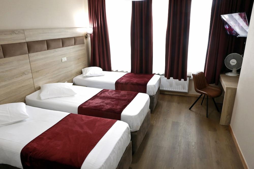 Hotel De France Saint-Gilles Zewnętrze zdjęcie