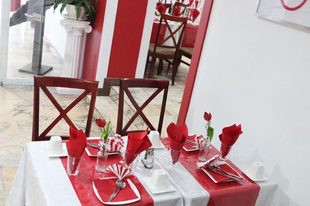 Hotel De France Saint-Gilles Zewnętrze zdjęcie