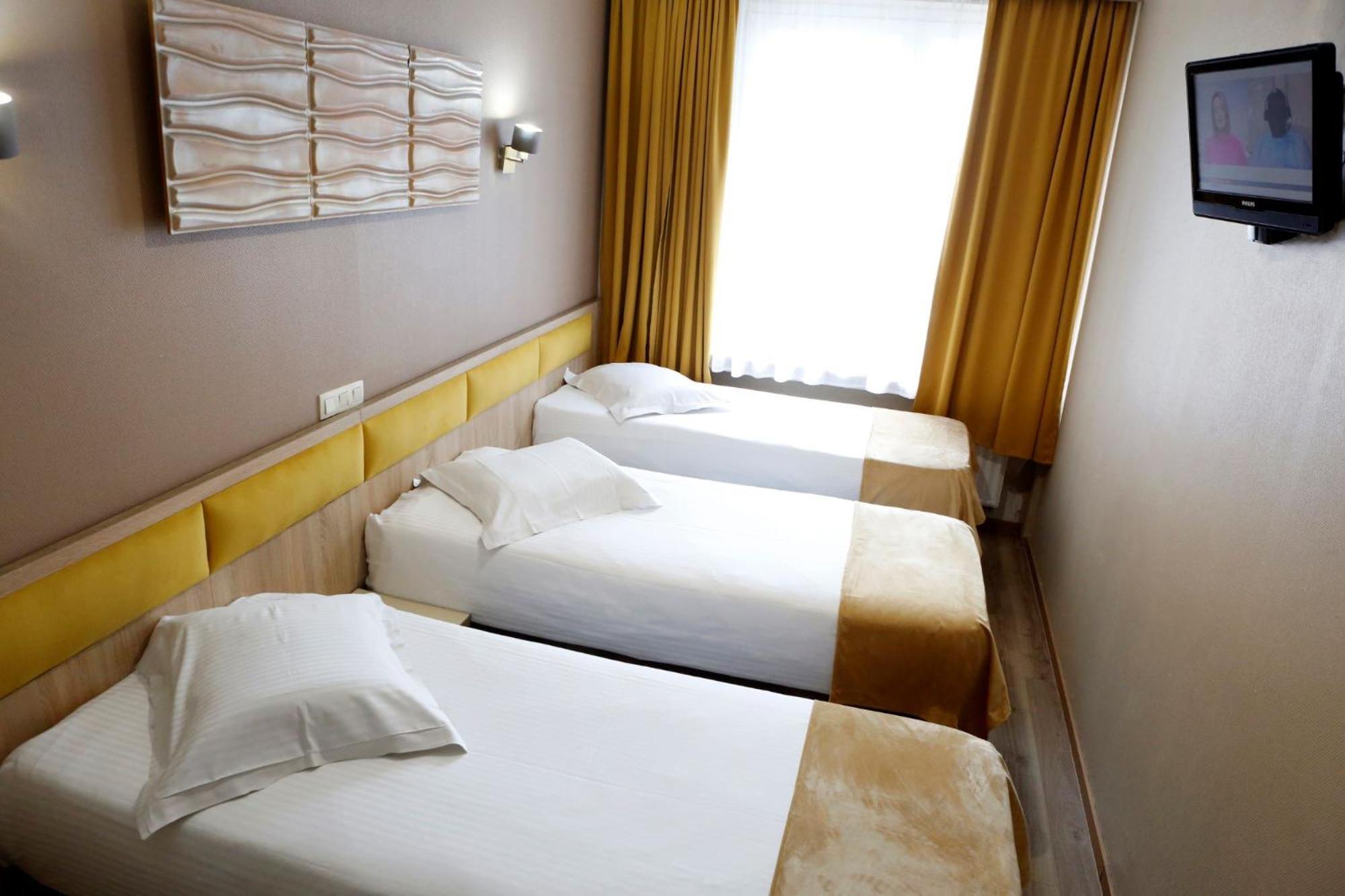 Hotel De France Saint-Gilles Zewnętrze zdjęcie