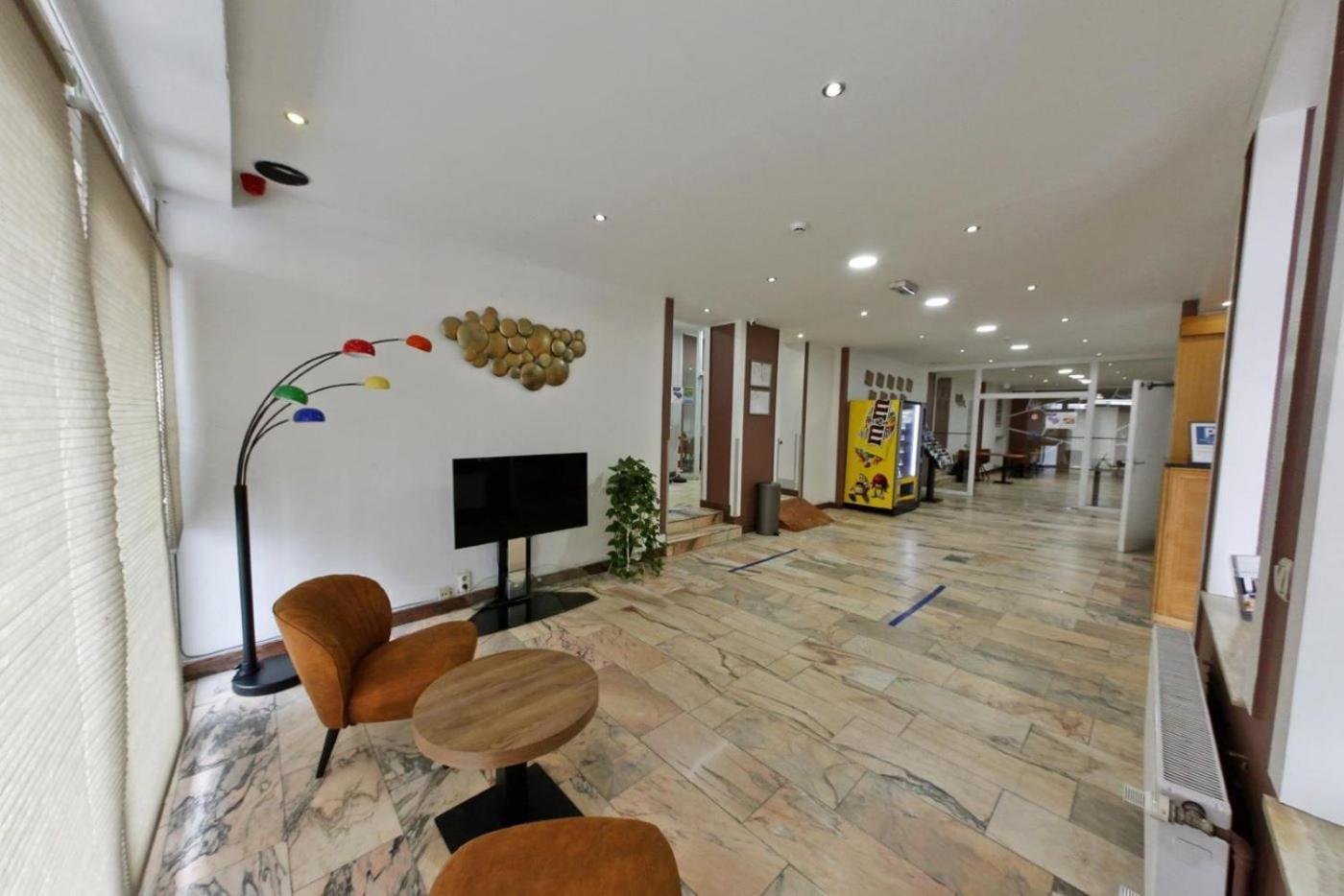 Hotel De France Saint-Gilles Zewnętrze zdjęcie