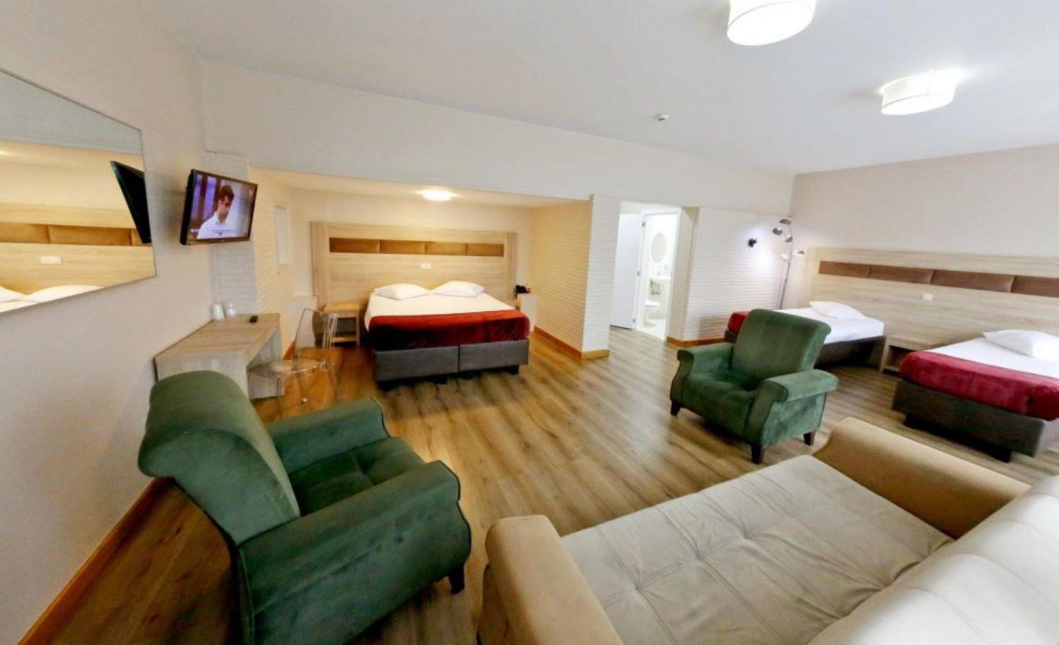 Hotel De France Saint-Gilles Zewnętrze zdjęcie