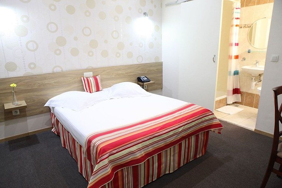 Hotel De France Saint-Gilles Zewnętrze zdjęcie